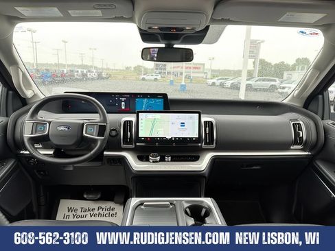 Used 2026 Ford Expedition Max Platinum AWD/4WD image 12