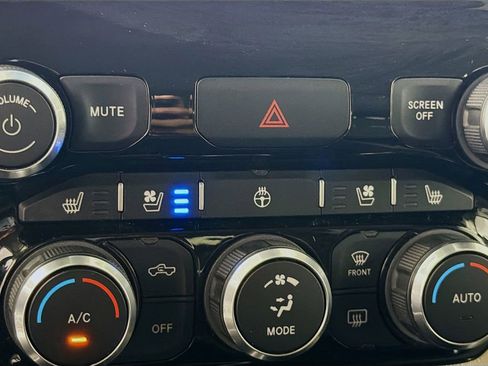 Used 2022 RAM 1500 Laramie image 24