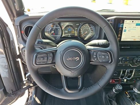 New 2025 Jeep Wrangler Unlimited Rubicon w/ Convenience Group image 9