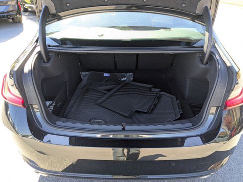 Used 2025 BMW 330i Sedan w/ Premium Package image 33