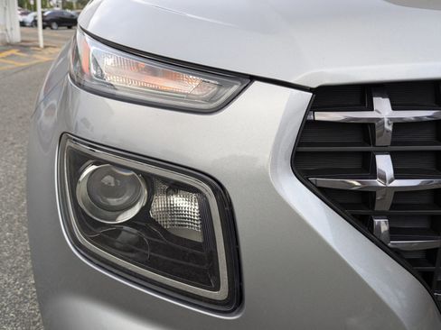 New 2025 Hyundai Venue SEL image 13