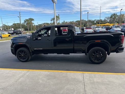 Used 2025 GMC Sierra 2500 AT4 w/ Technology Package image 7