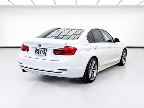 Used 2018 BMW 328d Sedan image 4