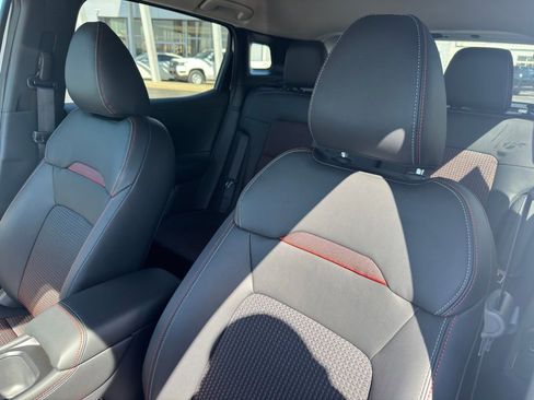 New 2026 Nissan Kicks SR w/ Interior Electronics Package AWD/4WD image 11