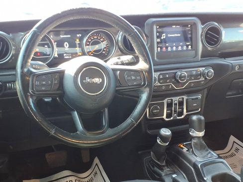 Used 2019 Jeep Wrangler Unlimited Sport AWD/4WD image 12
