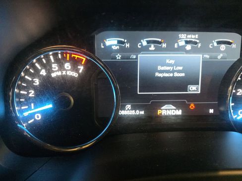 Used 2018 Ford F150 Lariat w/ Equipment Group 502A Luxury image 8