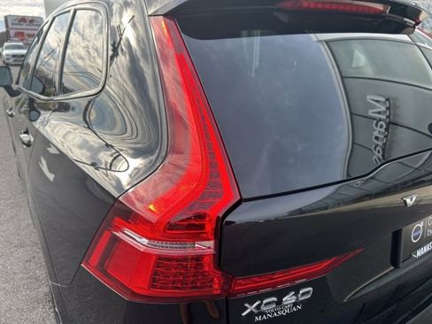 Used 2025 Volvo XC60 B5 Core image 10