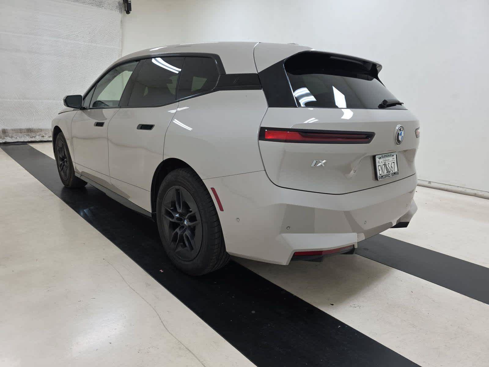 Used 2026 BMW iX xDrive45 AWD/4WD image 4