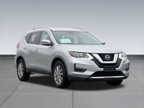 Used 2020 Nissan Rogue SV image 8