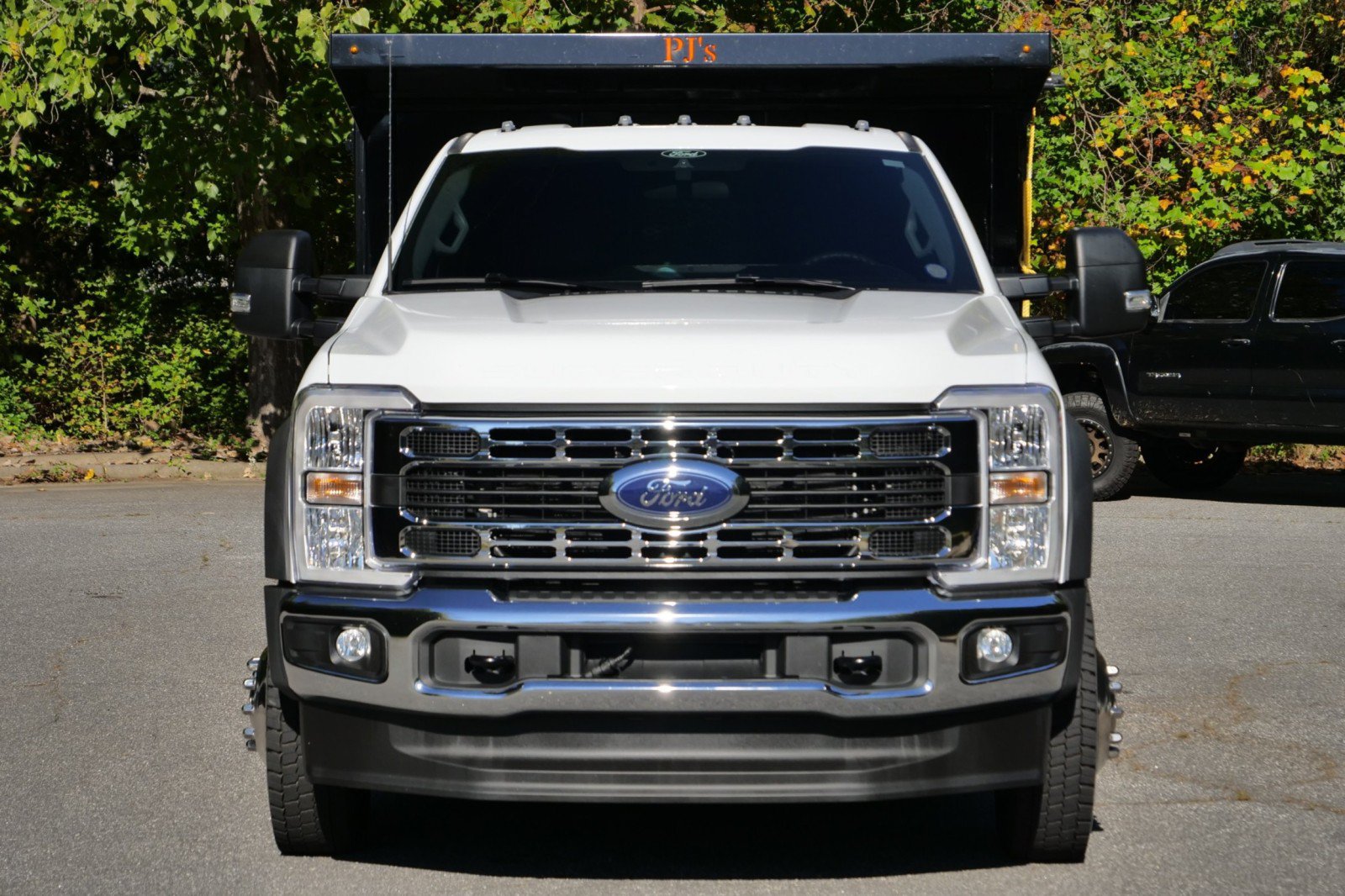 Used 2025 Ford F550 4x4 Crew Cab Super Duty w/ XL Chrome Package image 5