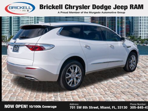 Used 2023 Buick Enclave Essence w/ Experience Buick Package FWD image 5