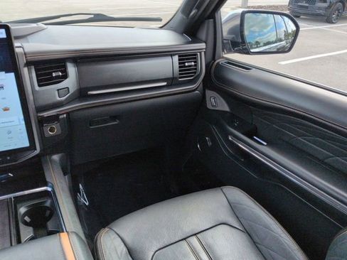 Certified 2023 Ford Expedition Max Platinum image 18