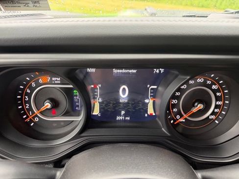 Certified 2025 Jeep Wrangler Unlimited Rubicon 392 AWD/4WD image 27