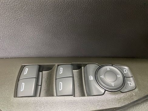 Used 2023 Chevrolet Blazer LT AWD/4WD image 30