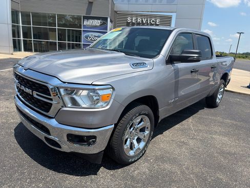 Used 2023 RAM 1500 Big Horn AWD/4WD image 3