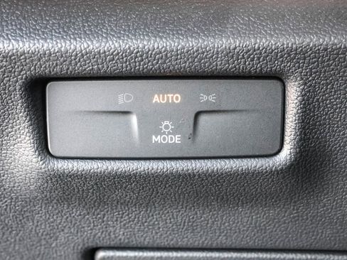 New 2026 Volkswagen Tiguan SE R-Line image 24