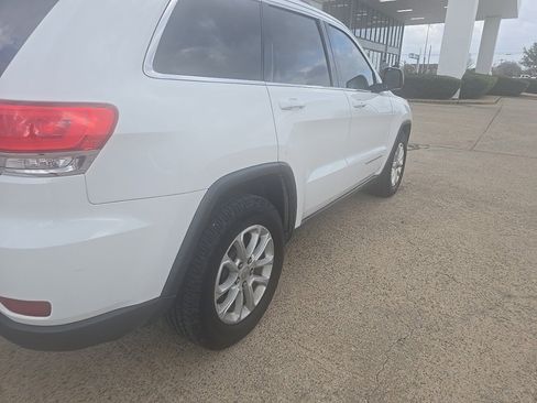 Used 2016 Jeep Grand Cherokee Laredo w/ Quick Order Package 23E image 5