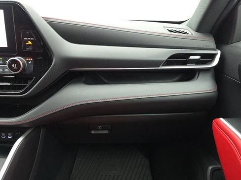 Used 2023 Toyota Highlander XSE image 36