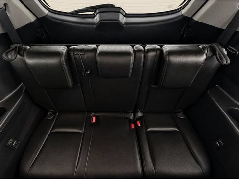 Used 2016 Toyota Highlander XLE FWD image 11