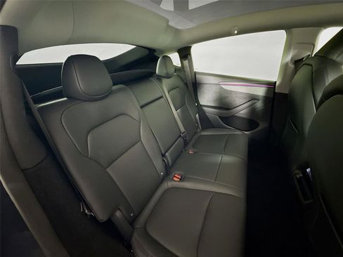 Used 2026 Tesla Model Y Long Range image 24