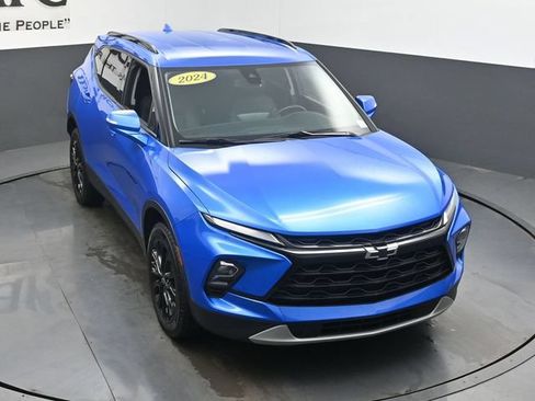 Used 2024 Chevrolet Blazer LT w/ LPO, Black Grille Bar Package FWD image 47