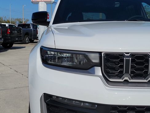 New 2026 Jeep Grand Cherokee Limited image 7