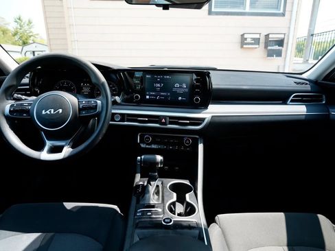 Used 2022 Kia K5 LXS FWD image 40