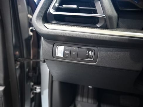 New 2026 Chevrolet Traverse LT w/ LPO, Floor Liner Package FWD image 24