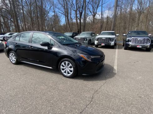 Used 2024 Toyota Corolla LE image 6