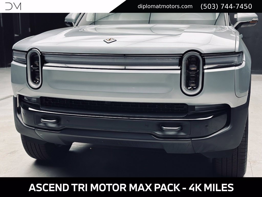 Used 2025 Rivian R1S Premium Dual AWD/4WD image 13