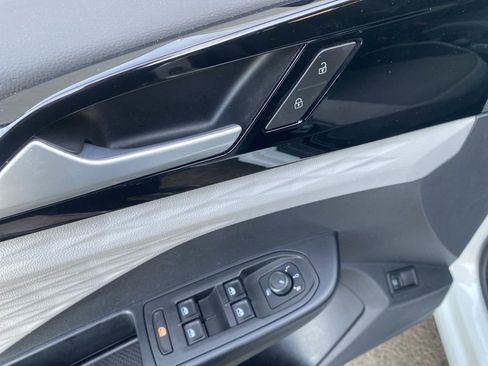 Used 2022 Volkswagen Taos S w/ IQ Drive S Package image 18