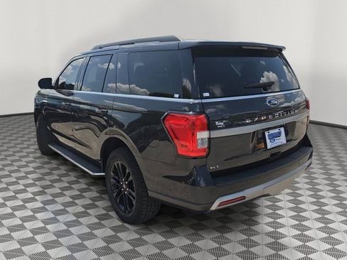 Certified 2023 Ford Expedition XLT RWD image 3