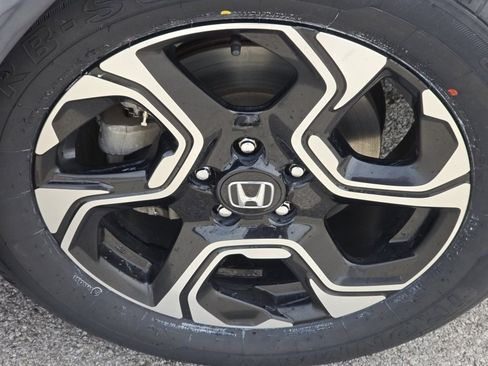 Used 2017 Honda CR-V Touring image 3