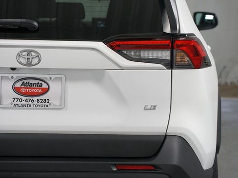 Certified 2022 Toyota RAV4 LE image 10