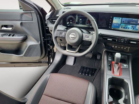 New 2025 Nissan Kicks SR image 12