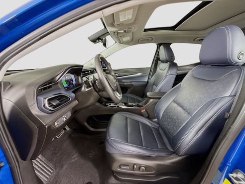 Used 2023 Chevrolet Bolt EUV Premier w/ Sun & Sound Package image 22