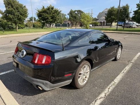 Used 2012 Ford Mustang GT Premium w/ HID Headlamps & Security Pkg RWD image 18