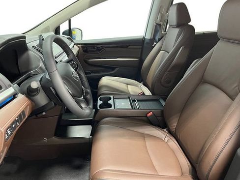 New 2026 Honda Odyssey Touring image 15