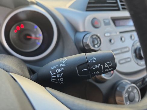 Used 2013 Honda Fit image 23