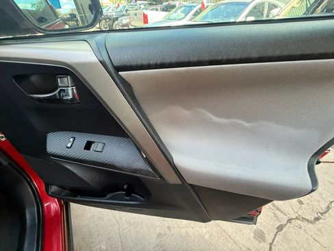 Used 2015 Toyota RAV4 XLE FWD image 28