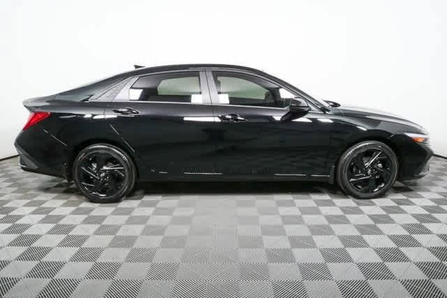 New 2026 Hyundai Elantra SEL FWD image 3