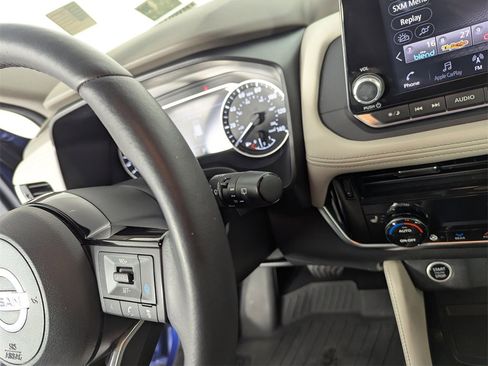 Used 2021 Nissan Rogue SL image 24