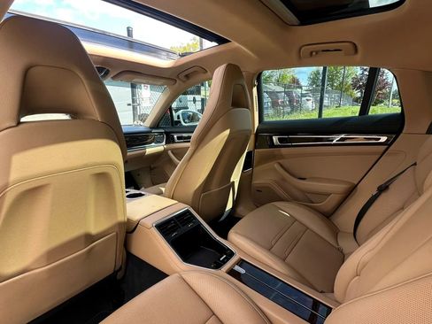 Used 2018 Porsche Panamera 4 AWD/4WD image 27