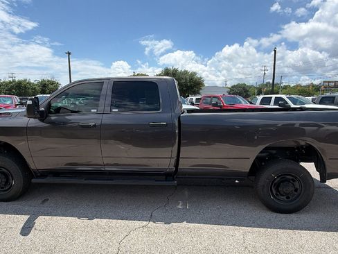 New 2026 RAM 2500 Tradesman AWD/4WD image 8