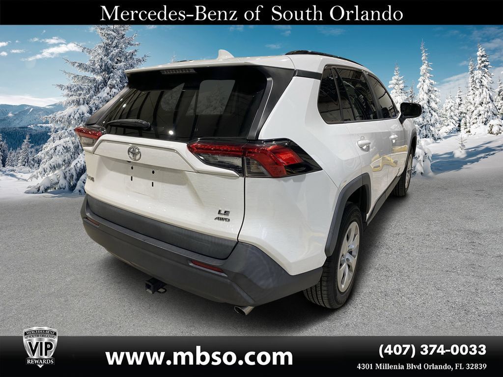 Used 2021 Toyota RAV4 LE AWD/4WD image 14