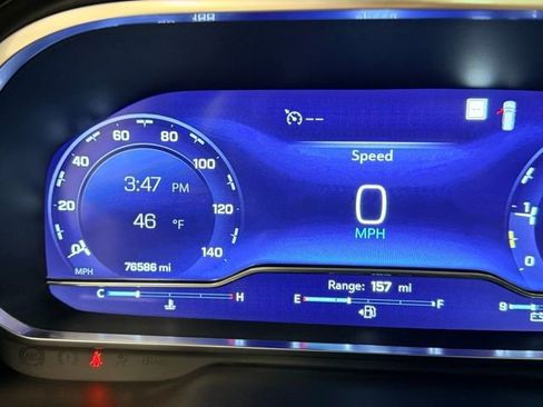 Certified 2022 Chevrolet Suburban LT w/ LT Signature Package image 12