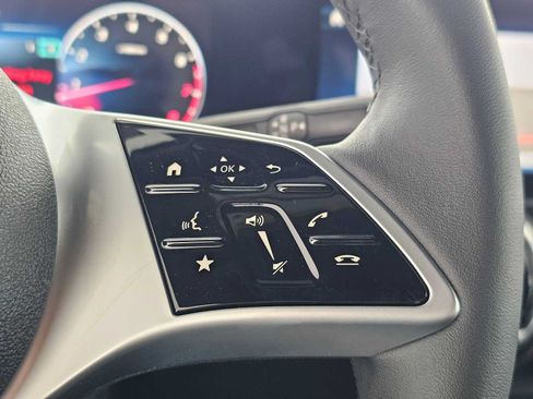 New 2026 Mercedes-Benz GLB 250 image 28