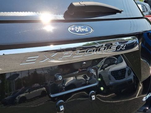 Certified 2023 Ford Explorer XLT w/ Equipment Group 202A AWD/4WD image 38
