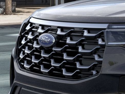 New 2026 Ford Explorer Platinum w/ LUX Leather Package AWD/4WD image 17