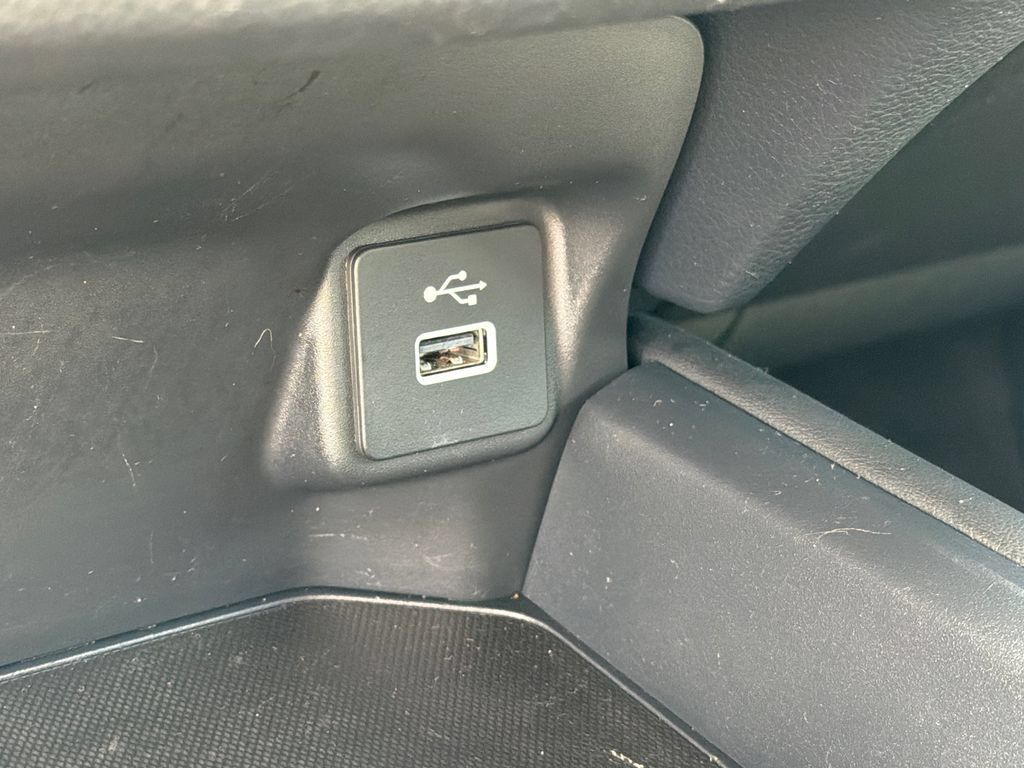 Used 2025 Honda HR-V Sport image 32